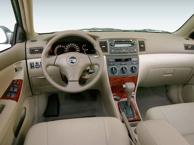 2008 Toyota Corolla S photo 4