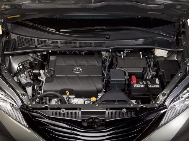 2013 Toyota Sienna L 7 Passenger