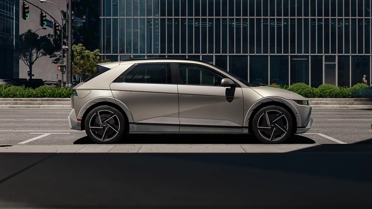 Side view of a 2025 Hyundai IONIQ 5 Parked on City Street