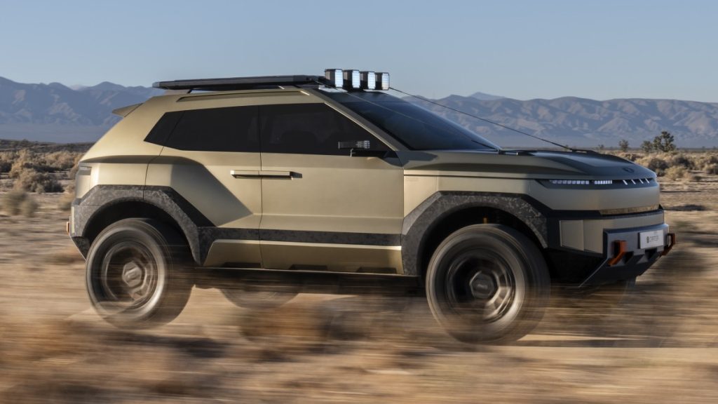 Hyundai CRATER Concept driving off-road side view