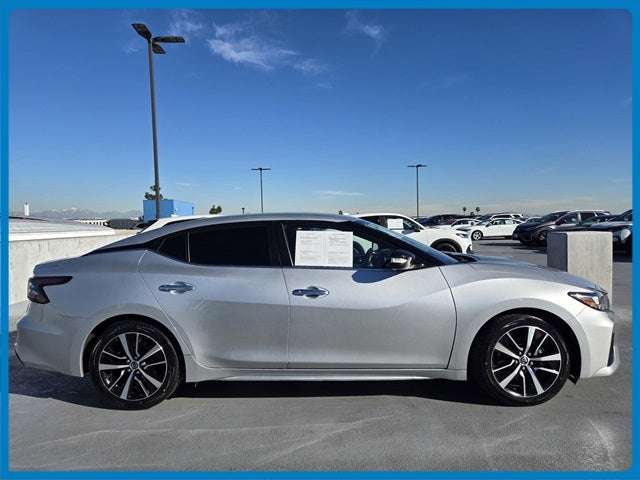 2022 Nissan Maxima SV
