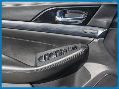 2023 Nissan Maxima Platinum