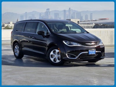 2018 Chrysler Pacifica Hybrid Touring Plus