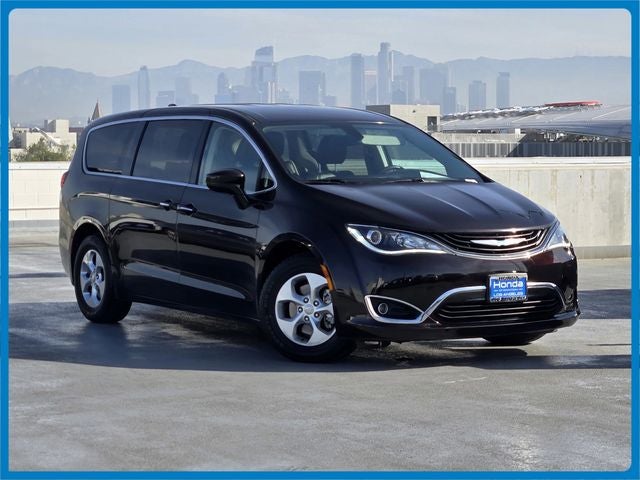 2018 Chrysler Pacifica Hybrid Touring Plus