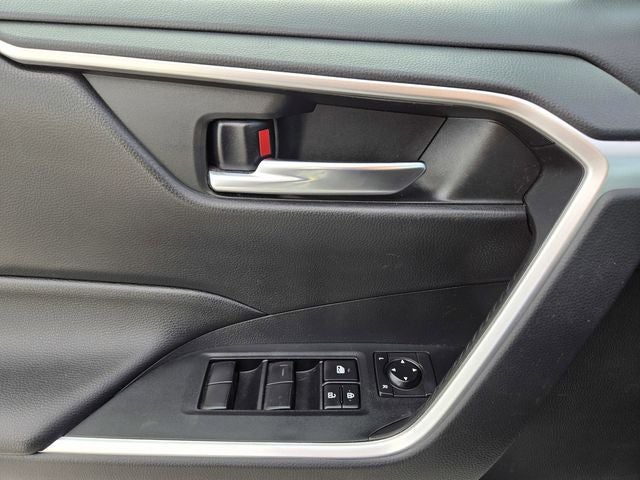 2019 Toyota RAV4 Hybrid XLE