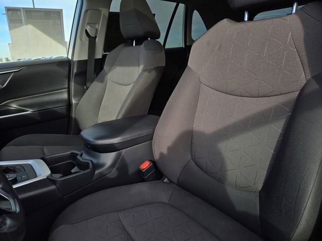 2019 Toyota RAV4 Hybrid XLE