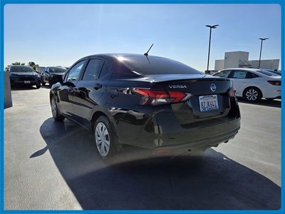 2022 Nissan Versa 1.6 S