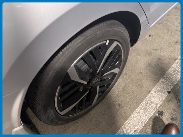 2024 Nissan Versa 1.6 SR