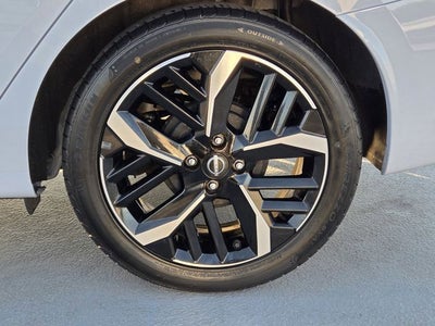 2024 Nissan Versa 1.6 SR