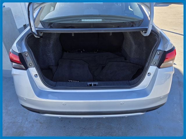 2024 Nissan Versa 1.6 SR