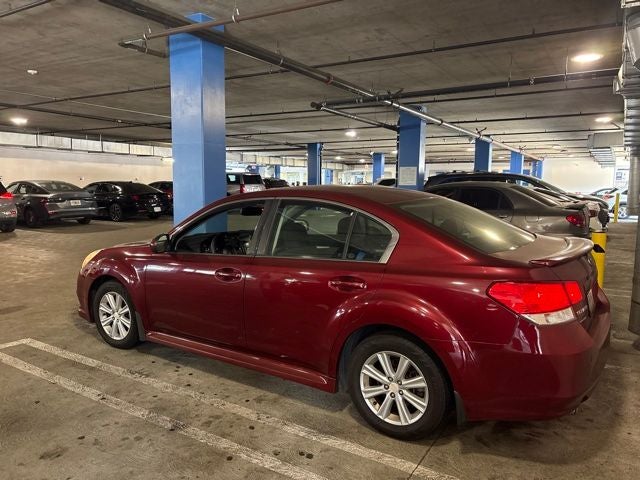 2010 Subaru Legacy 2.5i Premium