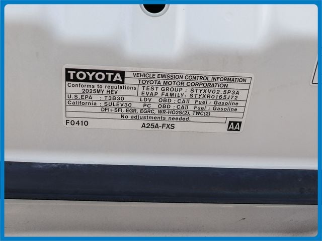 2025 Toyota Camry SE