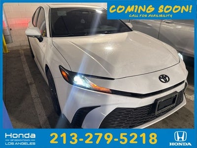 2025 Toyota Camry SE