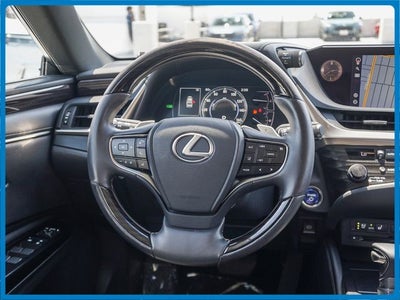 2020 Lexus ES 300h