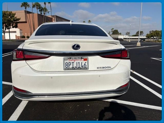 2020 Lexus ES 300h