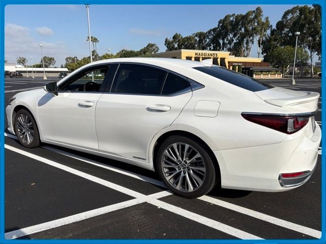 2020 Lexus ES 300h