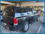 2004 Nissan Armada SE