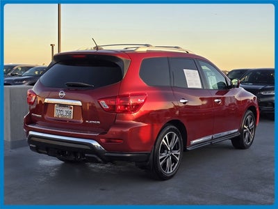 2017 Nissan Pathfinder Platinum