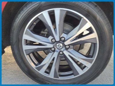 2017 Nissan Pathfinder Platinum