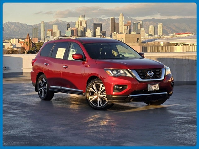 2017 Nissan Pathfinder Platinum