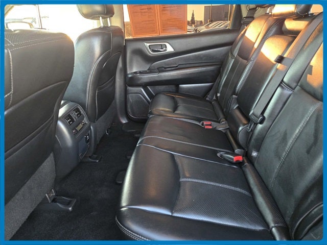 2017 Nissan Pathfinder Platinum