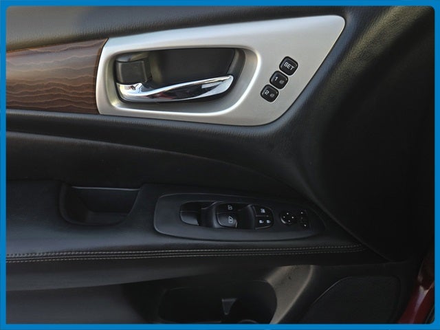 2017 Nissan Pathfinder Platinum