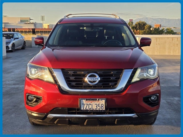2017 Nissan Pathfinder Platinum