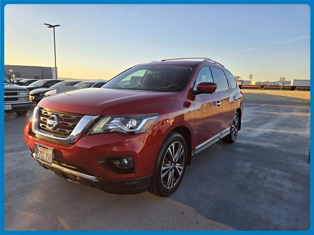 2017 Nissan Pathfinder Platinum