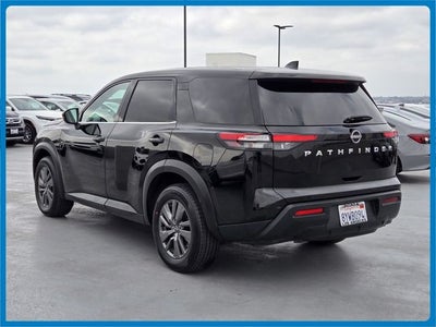 2022 Nissan Pathfinder S