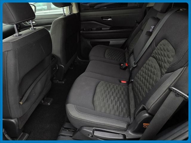 2022 Nissan Pathfinder S