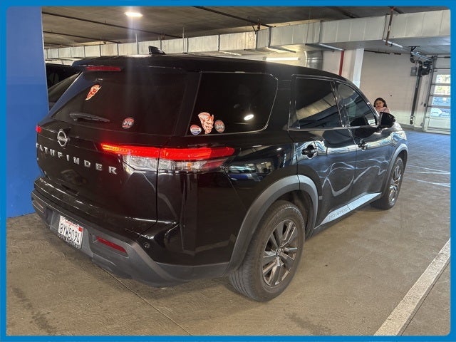 2022 Nissan Pathfinder S