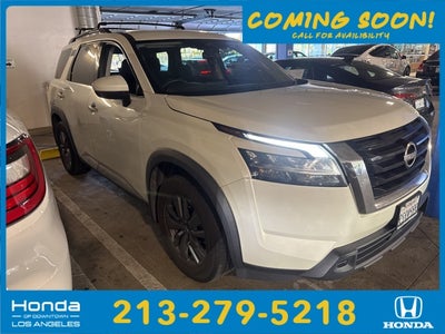2022 Nissan Pathfinder SV