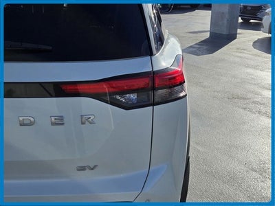 2022 Nissan Pathfinder SV