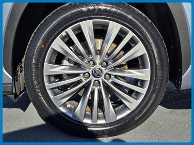 2023 Toyota Highlander Platinum