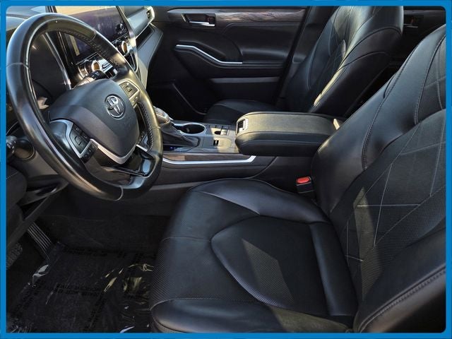 2023 Toyota Highlander Platinum