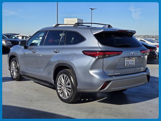 2023 Toyota Highlander Platinum
