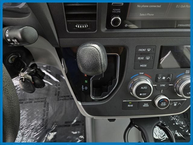 2020 Toyota Sienna LE 8 Passenger