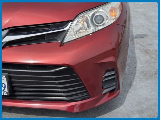 2020 Toyota Sienna LE 8 Passenger