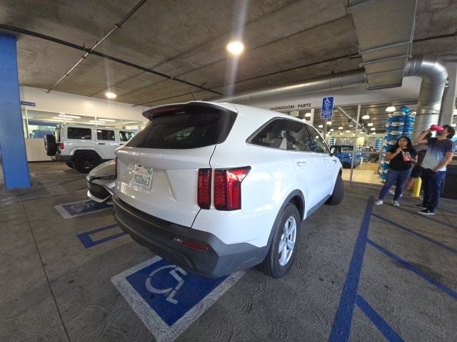 2023 Kia Sorento LX