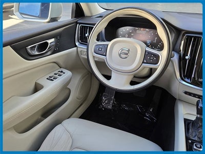 2020 Volvo S60 T5 Momentum