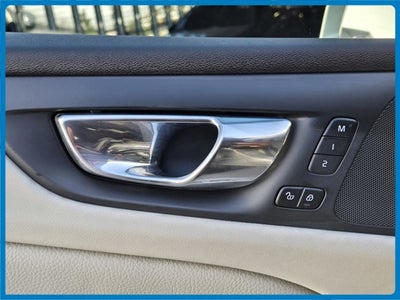 2020 Volvo S60 T5 Momentum