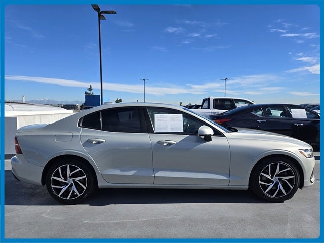 2020 Volvo S60 T5 Momentum