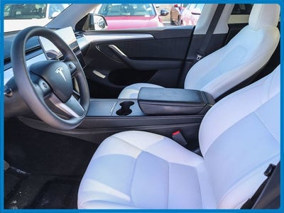 2024 Tesla Model Y Long Range