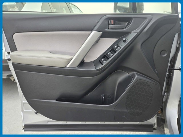 2016 Subaru Forester 2.5i