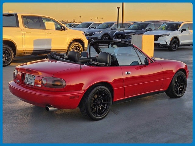 1991 Mazda Mazda Miata 2dr Coupe Convertible