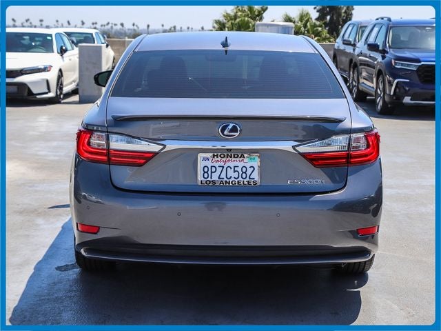 2017 Lexus ES 300h