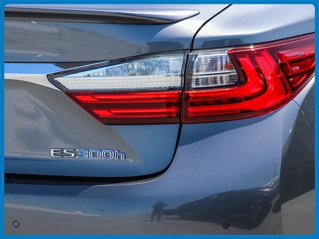 2017 Lexus ES 300h