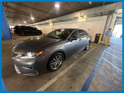 2017 Lexus ES 300h