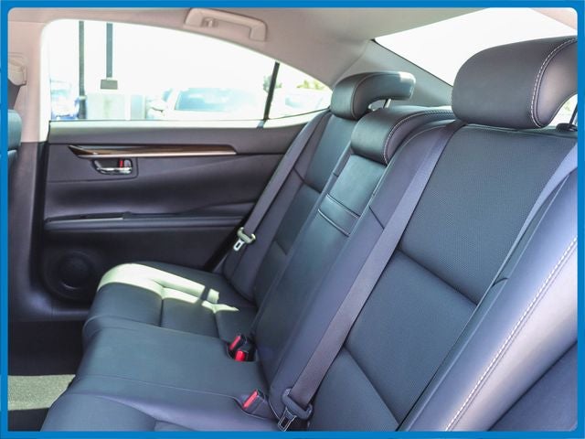 2017 Lexus ES 300h