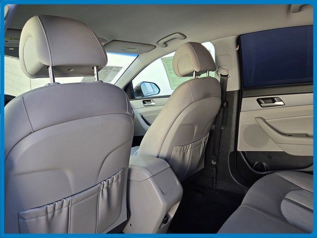 2017 Hyundai SONATA HYBRID SE